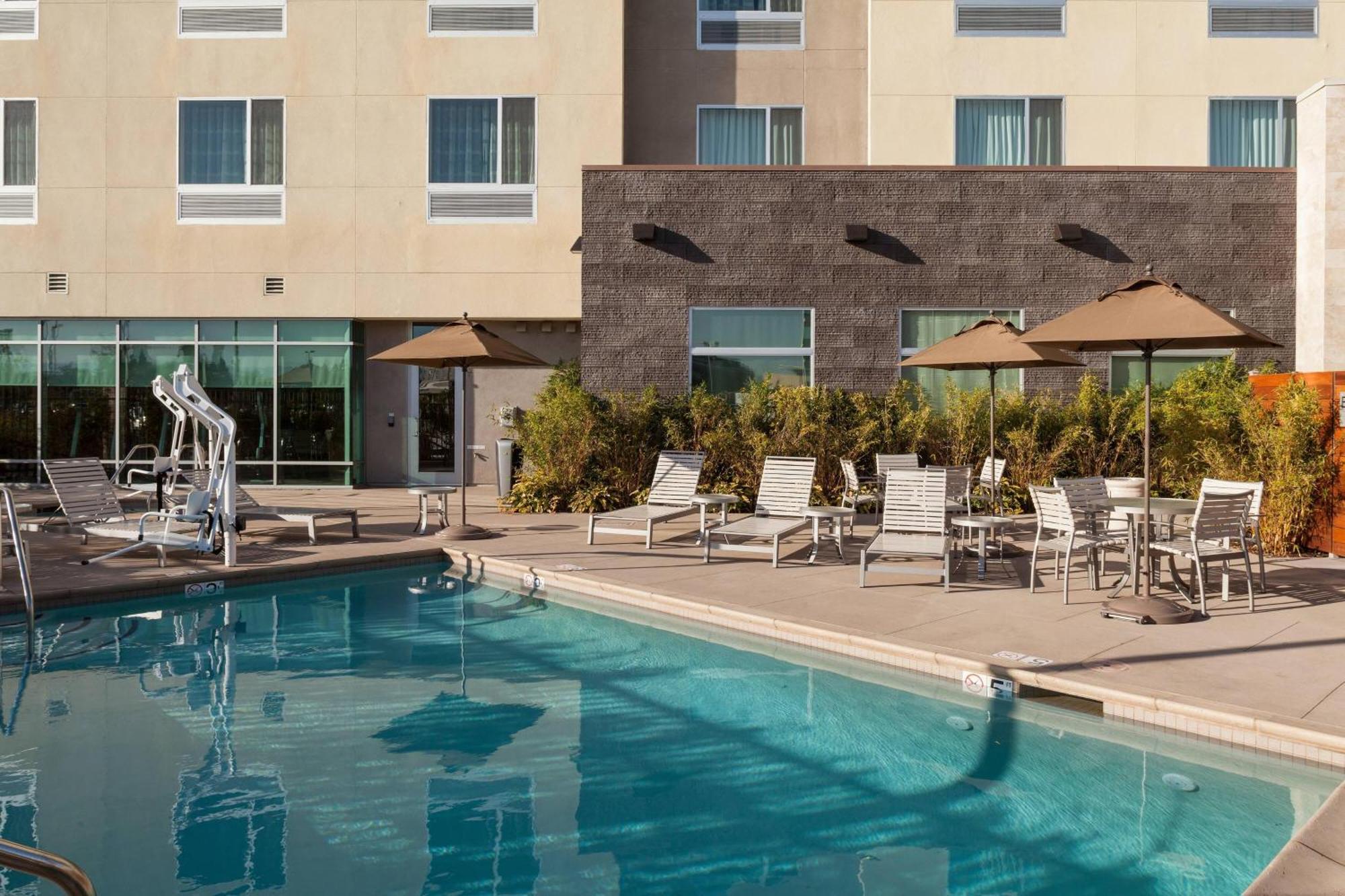Courtyard By Marriott San Jose North/ Silicon Valley Dış mekan fotoğraf